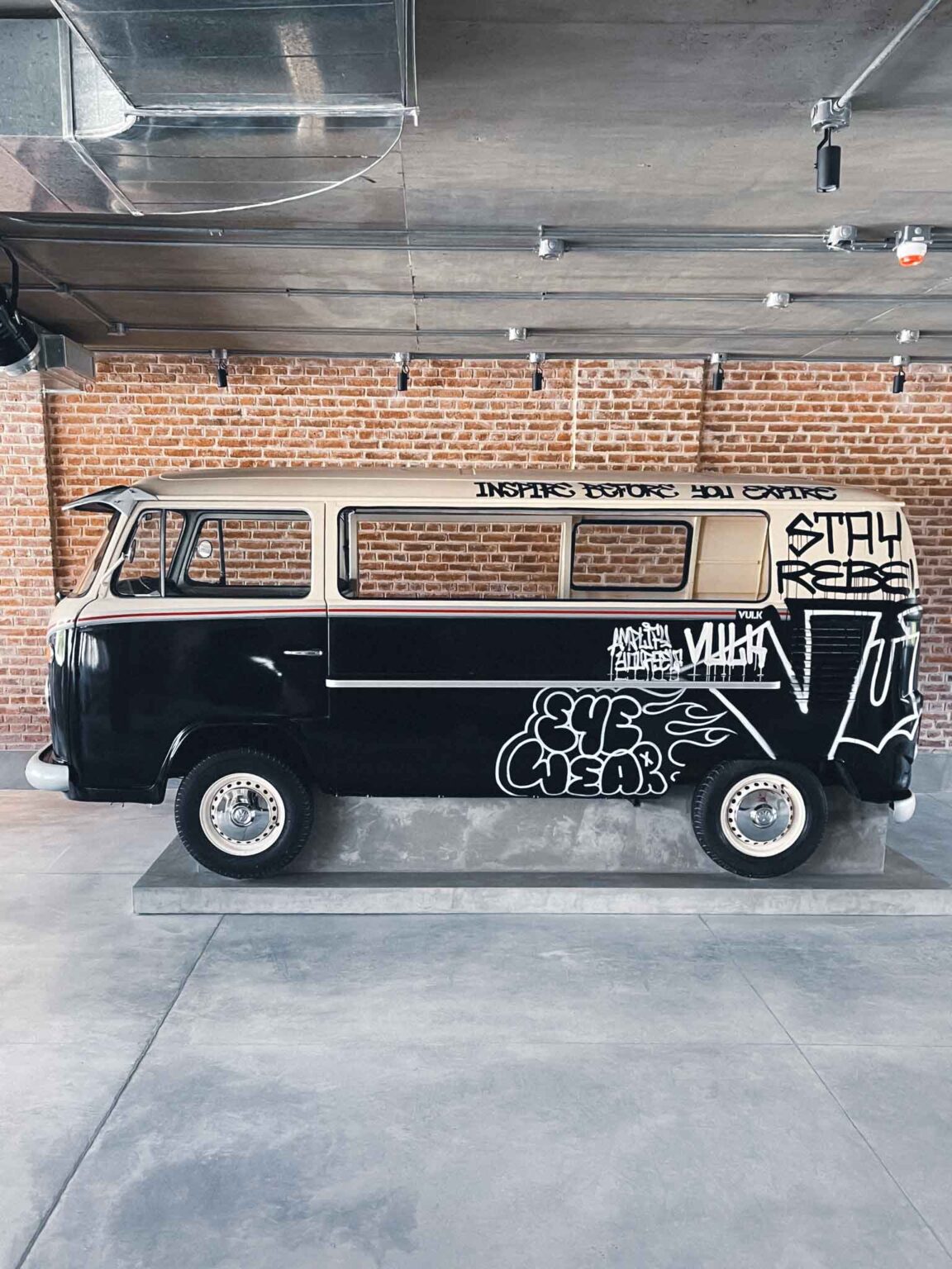 Dr. Lemon X Clutch Basket / Graffiti – Mural #18